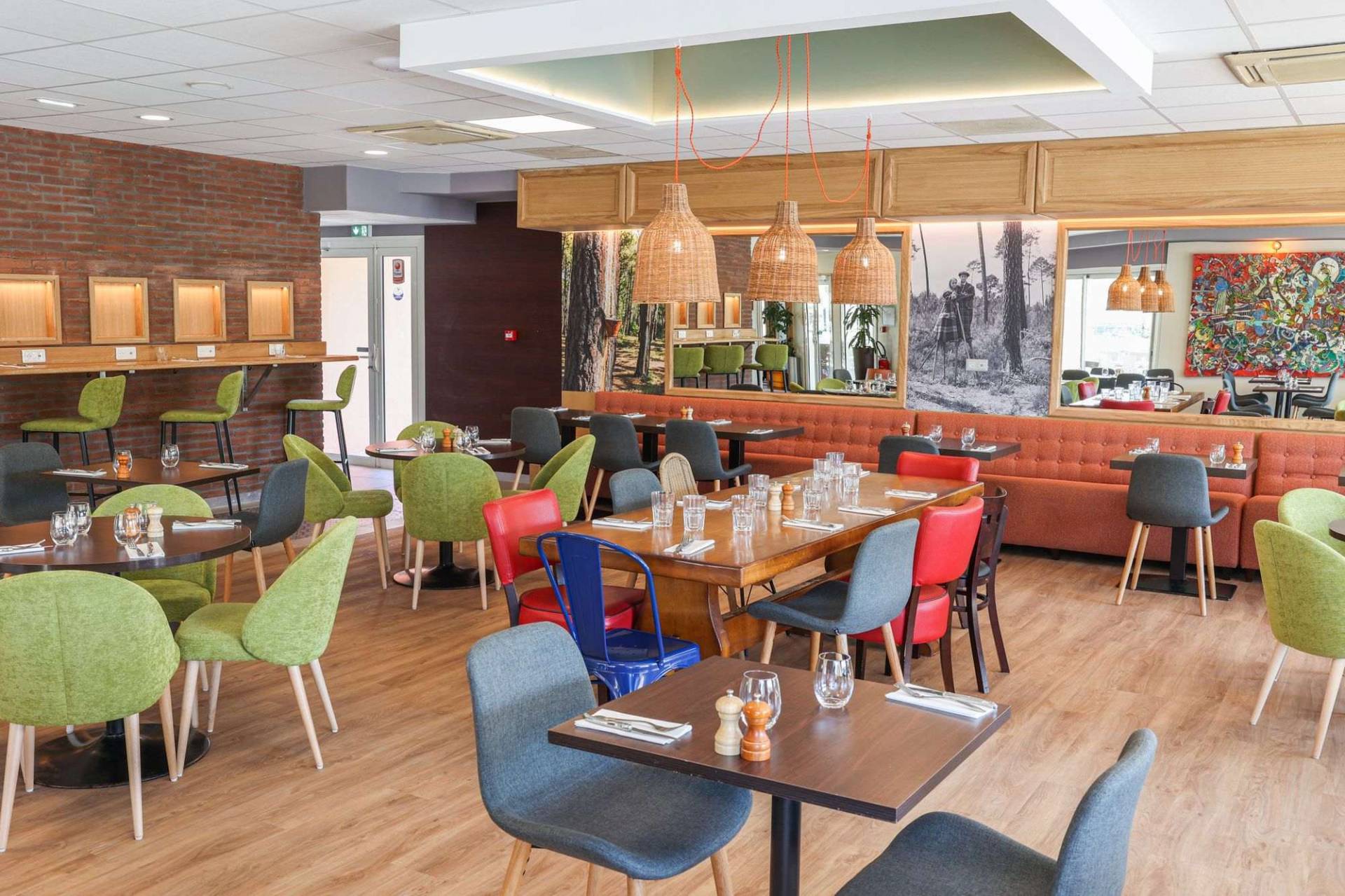 Salle du restaurant La Tchanka à Castets